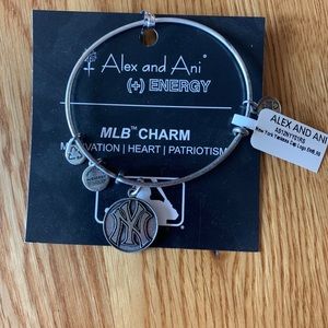 Alex and Ani New York Yankees bracelet